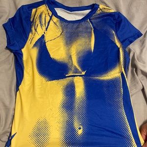 Body print yellow and blue shirt